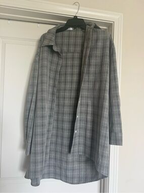 Gray Plaid Button-Down Shirt - Women